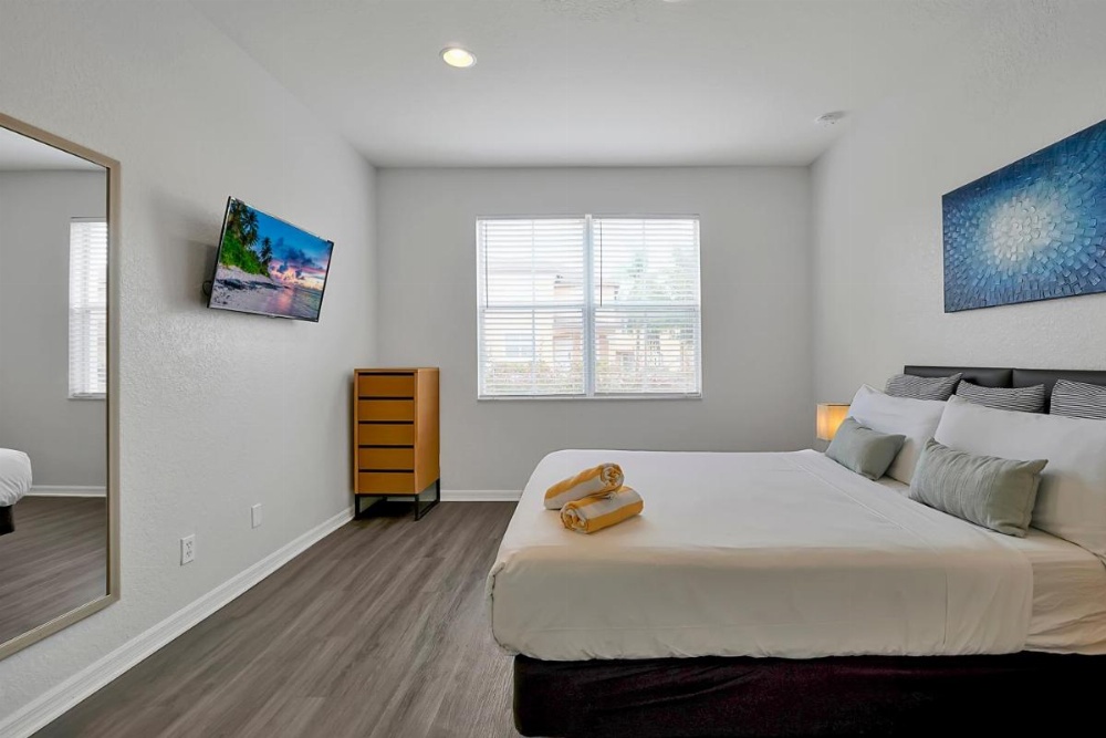 Room image 4